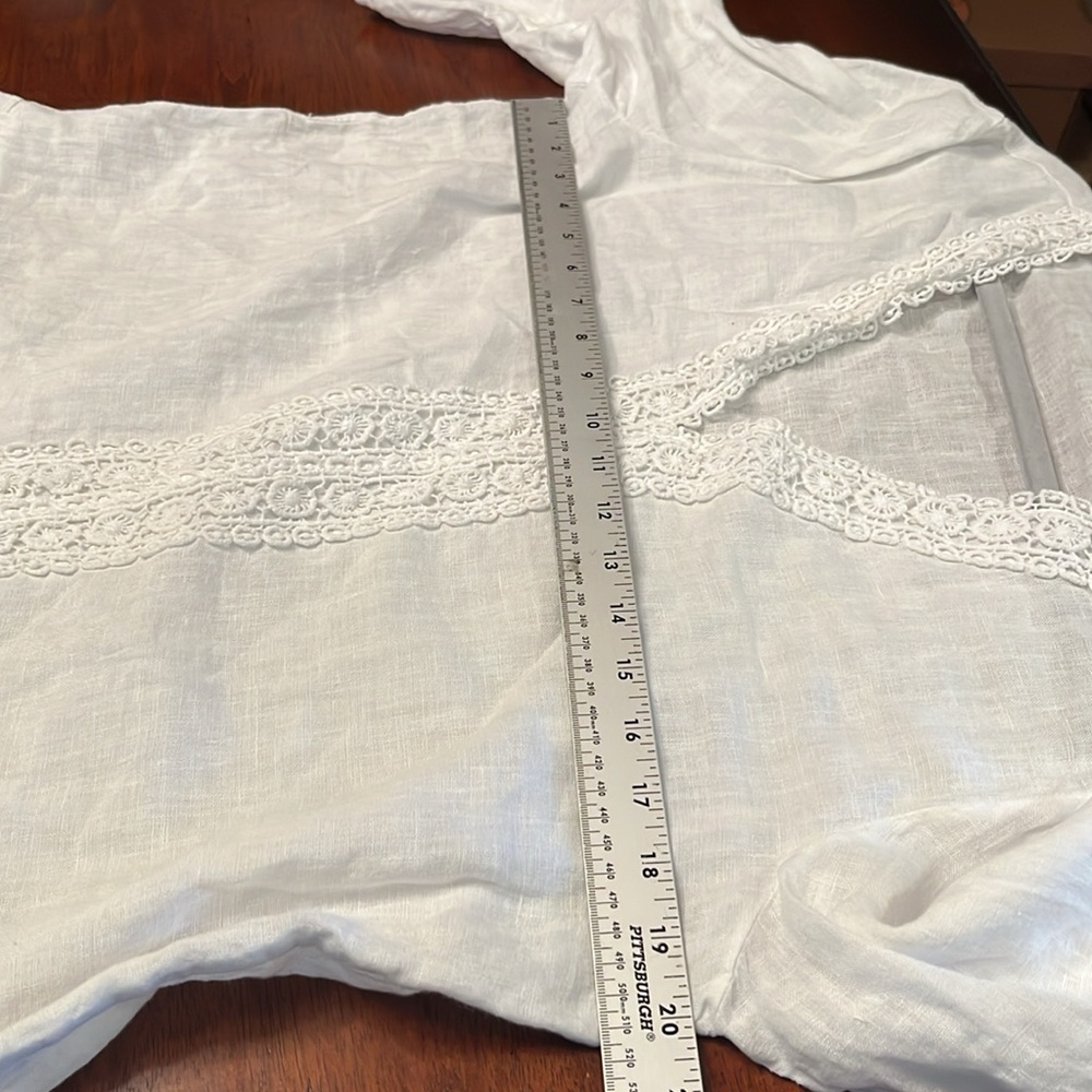Women's White Linen V-Neck Tunic with Crochet Trim - Picture 7 of 8
